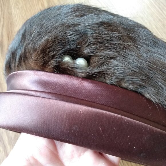 Vintage Fur Hat with Satin Band, Faux Pearl Accent and Union Label - Picture 6 of 15